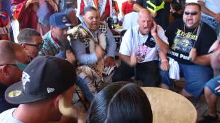 Warpaint singers Sunday contest 2017 Saginaw chippewa pow wow [upl. by Cullan456]