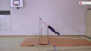 Schulstufenbarren Handstand rw mit Hilfe SSB0000102 [upl. by Daggett798]