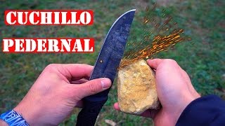 Hacer Fuego Por Percusión Con Cuchillo De Supervivencia  Pedernal Improvisado [upl. by Guglielmo]