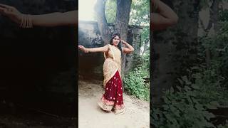 टूटता कमारिया shorts ytshorts bhojpuri dance song priyankaranjan [upl. by Lamiv]