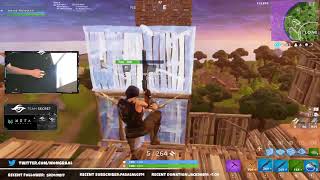 Insane build battle that goes to the sky limit Watch until the end [upl. by Larrabee]