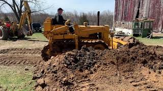 Old International TD9 Bulldozer Pushing Some Dirt [upl. by Okire]