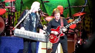 Edgar Winter with Ringos All Starr Band  Free Ride  Live at Radio City Music Hall 7710 [upl. by Nauqet]