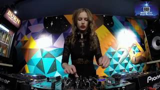 DJ Xenia Meow Sesion live Radio Intense 3 October 2018 Techno [upl. by Ezana]