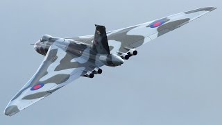 Avro Vulcan XH558 Amazing Departure  Airshow  Great Sound HD [upl. by Carilyn]