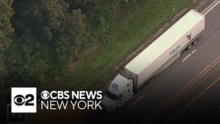 Tractortrailer forced to drive backwards after shutting down Northern State Parkway [upl. by Nauqe]