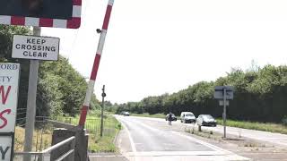 Wallingford Level Crossing Oxfordshire Saturday 27062019 [upl. by Miksen]