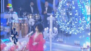 Bülent Ersoy  Bir Teselli Ver  Bülent Ersoy Show Canlı Performans [upl. by Llevron46]