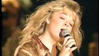 Leann Rimes Unchained MelodyLive [upl. by Nett453]