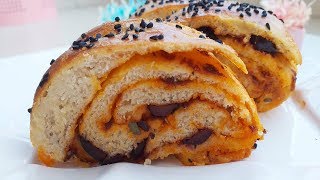 ZEYTİNLİ KEKİKLİ EKMEK HAMURİŞİ TARİFLERİ EKMEK TARİFLERİ RECIPES [upl. by Atinrahs]