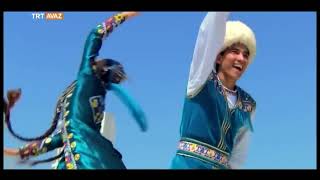 Turkmenistan Turkmen crazy dance in praise of president Gurbanguly Berdimuhamedow TV show folk music [upl. by Atnauq]