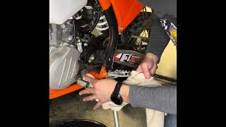 2023 KTM 500 EXCF oil change [upl. by Ettennig]