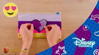 Los Descendientes 2 Tutorial  El estuche de Evie  Disney Channel Oficial [upl. by Taro]