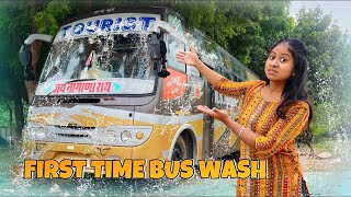 Itni badi BUS ko wash karna bohat hi mushkil tha  Aaj pehli bar ki mene bus wash  Ridhu Goswami [upl. by Ellehcal]