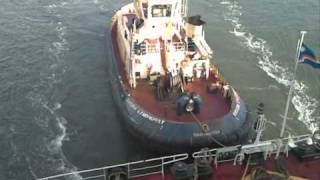 Tug Svitzer Lyndhurst assisting bulk carrier at Port of Tyne [upl. by Flieger758]