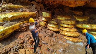 I found the treasure cave in the cliff while I was digging for crystals [upl. by Romo]