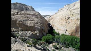 Utah  Hiking Escalante River Canyon  Day 1 Photos [upl. by Yecaw]