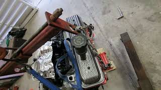 Rig the Chevy 57L V8 engine for installation with a leveler and a ratchet strap [upl. by Edric]