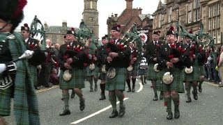 Ecosse défilé de cornemuses pour lanniversaire dune bataille [upl. by Yenoh69]