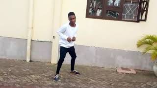 Rayvanny new song Mwanzanyegezi dance video [upl. by Bullion]