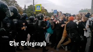 Russia Hundreds arrested in antimobilisation protests [upl. by Ardelis]