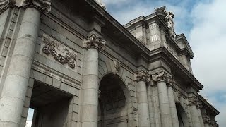 La puerta de Alcalá la más famosa de Madrid [upl. by Nehpets]