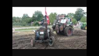 Spielwiese auf dem Oldtimertreffen der Oldtimerfreunde Karthaus 2011 Lanz Bulldogs im Matsch [upl. by Idet278]