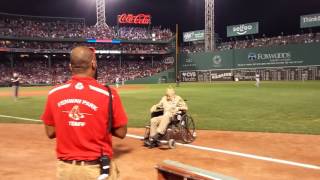 While Kaepernick sits this Disabled Veteran stands and salutes all for corners of Fenway Park [upl. by Vaasta]