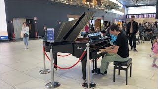 Game of Thrones – Alex Norden play‘s in Rome Fiumicino Airport Piano Version [upl. by Nellad913]