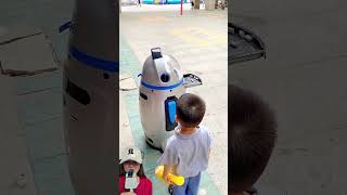 ROBOT BELI MAINAN DATANG ROBOT BAWA PERMEN ⁉️shorts funny dubbing [upl. by Aitital]