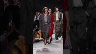 Bottega Veneta spring summer 2025 en Milan Fashion Week fashionevent [upl. by Vharat]