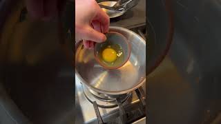 How to poach an egg poachedeggs eggs poaching breakfast [upl. by Armillas]