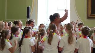 Hayfield Lane Primary School Students Perform The Siva Tau To Samoa National Rugby League Team [upl. by Yhtir439]