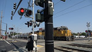 UP 637 Florin Flyer Local SacRT Light Rail  Zinfandel Dr Railroad Crossing Rancho Cordova CA [upl. by Anawak]