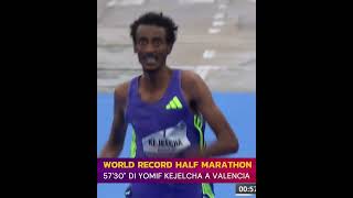 World Record di Yomif Kejelcha nella mezza maratona con 5730quot [upl. by Esele237]