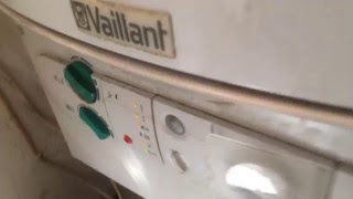 Vaillant boiler problems noicy pump amp leaky automatic air vent after repiar [upl. by Eisso999]