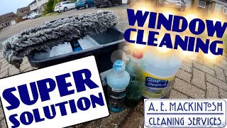 Pro Window Cleaning Super Solution GG4 vs Moerman Squeeze [upl. by Widera]