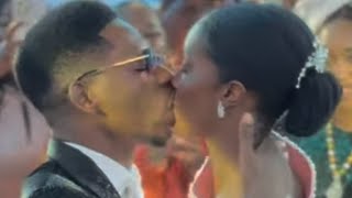 MOSES BLISS KISS HIS WIFE PASSIONATELY  SECOND ENTRANCE VIDEO  FULl RECEPTION mosesbliss [upl. by Mllly346]