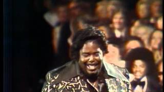 Barry White Wins Favorite Male Soul Artist  AMA 1976 [upl. by Labina]