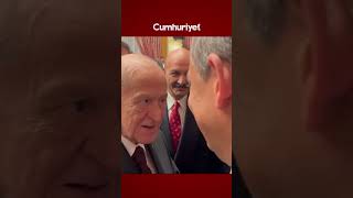 Devlet Bahçeli ve Özgür Özel arasında dikkat çeken diyalog Birbirimizi kırmıyoruz inşallah üzülme [upl. by Fenny753]