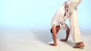 How to Do the Meia Lua de Compasso  Capoeira [upl. by Asile619]