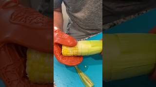 Hack to shucking cornlifehack hack shuckingcorn [upl. by Relly769]