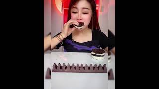 Asmr eating cake flavor milk chocolate sweet delicious Short video [upl. by Aihsotal]