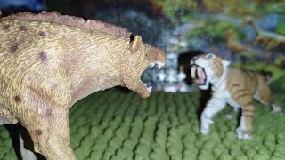 Andrewsarchus VS Smilodon [upl. by Carilyn513]