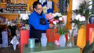 Como hacer ramo de novia en bouquet con rosas variadas [upl. by Eiramanna]