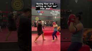 Boxing flow drill boxing kickboxing muaythai boxingtips boxingtutorial boxingcombinations [upl. by Ebaj]