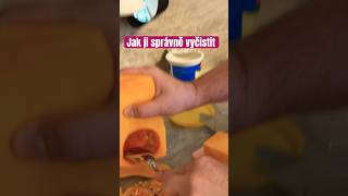 Jak správně vyčistit dýni Tajný trik který vám usnadní vaření polévky 🎃🍲 shorts [upl. by Haile]