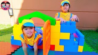 หนูยิ้มหนูแย้ม  ช่างสร้างบ้าน Kids Toy House Building with Building Blocks [upl. by Utica]