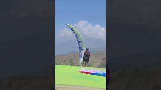 Acro pilot in bir billing paragliding 🪂🏔️birbillingparagliding birbilling viral [upl. by Arria]