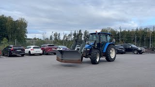 Köp Traktor med redskap New Holland TL100 på Klaravik [upl. by Den]